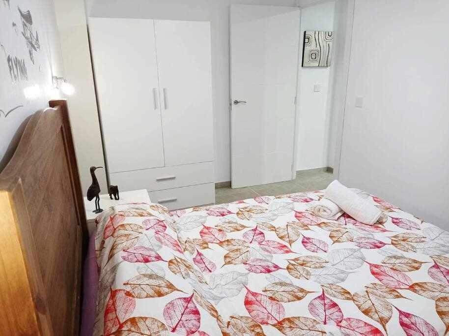 4 APTOS FULLY EQUIPPED STUDIOs NEARLY CENTER Elche Exterior foto