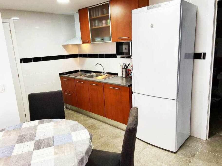 4 APTOS FULLY EQUIPPED STUDIOs NEARLY CENTER Elche Exterior foto